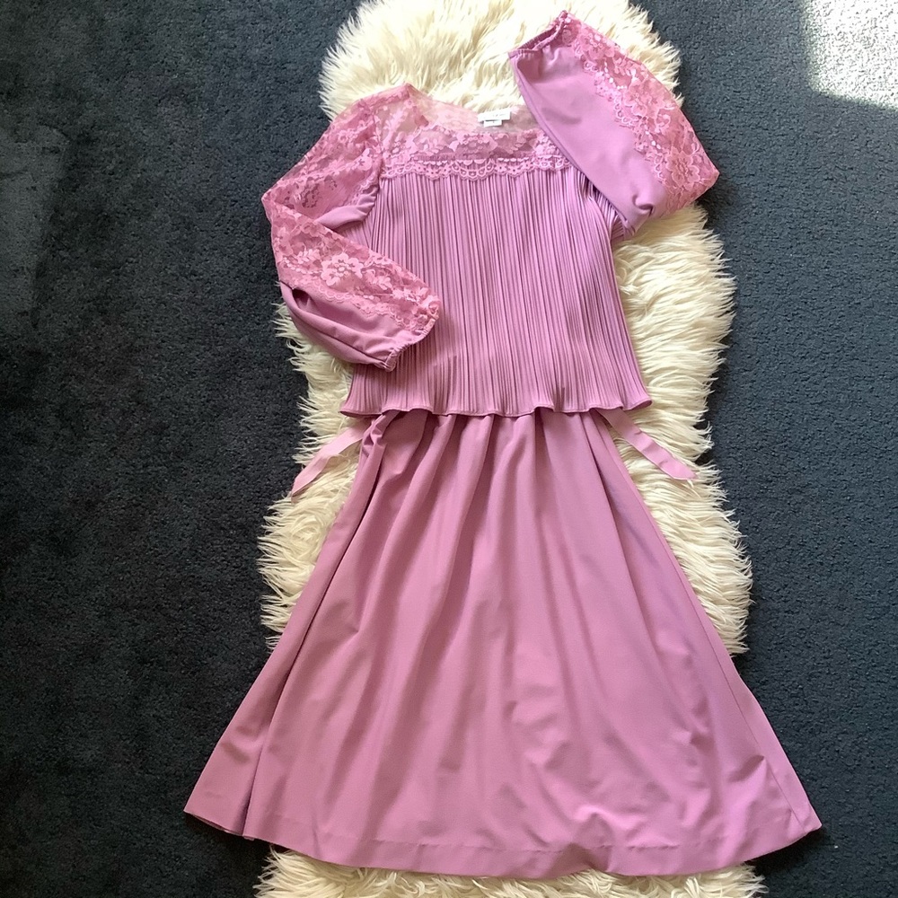 Vintage 80’s pleated & lace purple formal dress S/M